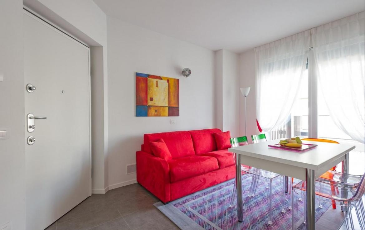 Musso Modern Apartments Lake View With Pool מראה חיצוני תמונה
