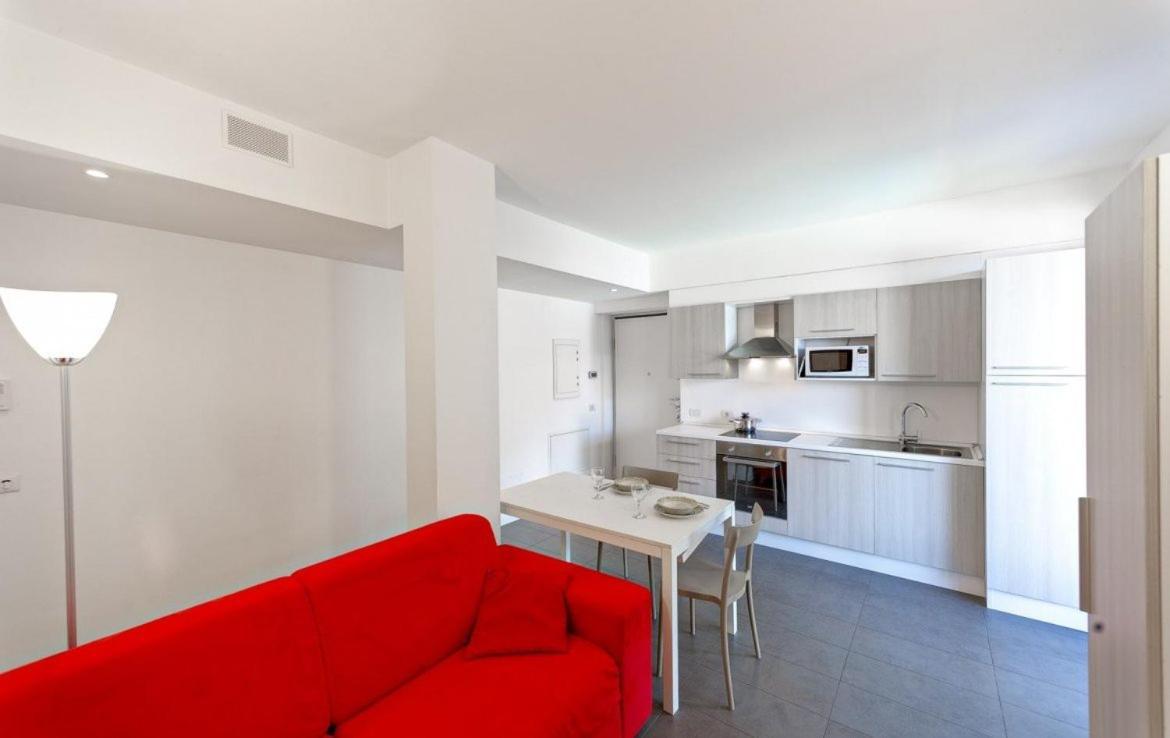Musso Modern Apartments Lake View With Pool מראה חיצוני תמונה