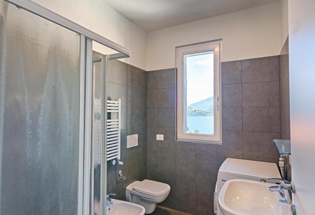 Musso Modern Apartments Lake View With Pool מראה חיצוני תמונה