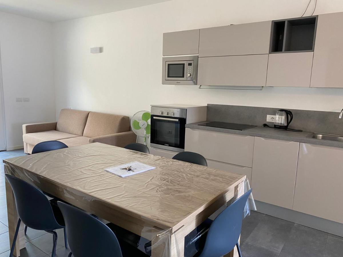 Musso Modern Apartments Lake View With Pool מראה חיצוני תמונה