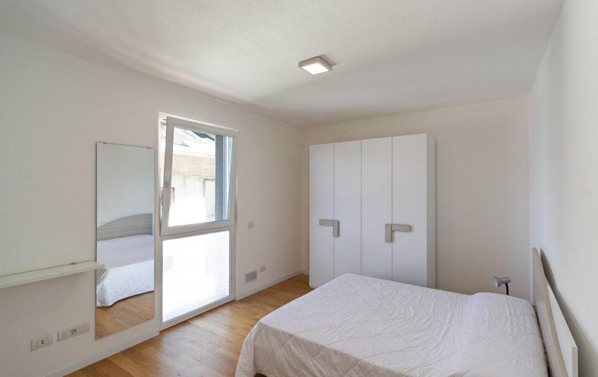 Musso Modern Apartments Lake View With Pool מראה חיצוני תמונה